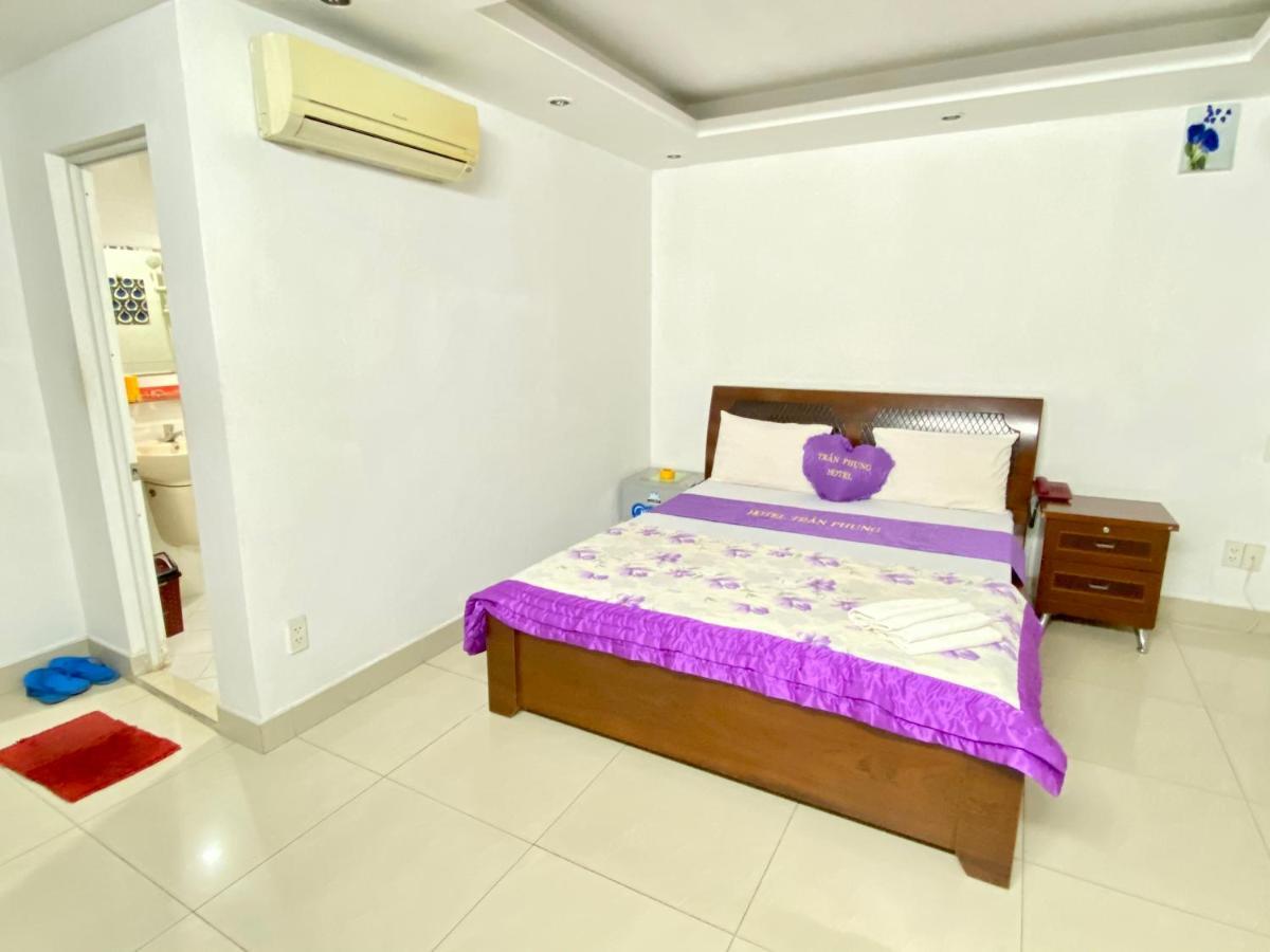 Tran Phung Hotel โฮจิมินห์ซิตี้ ภายนอก รูปภาพ