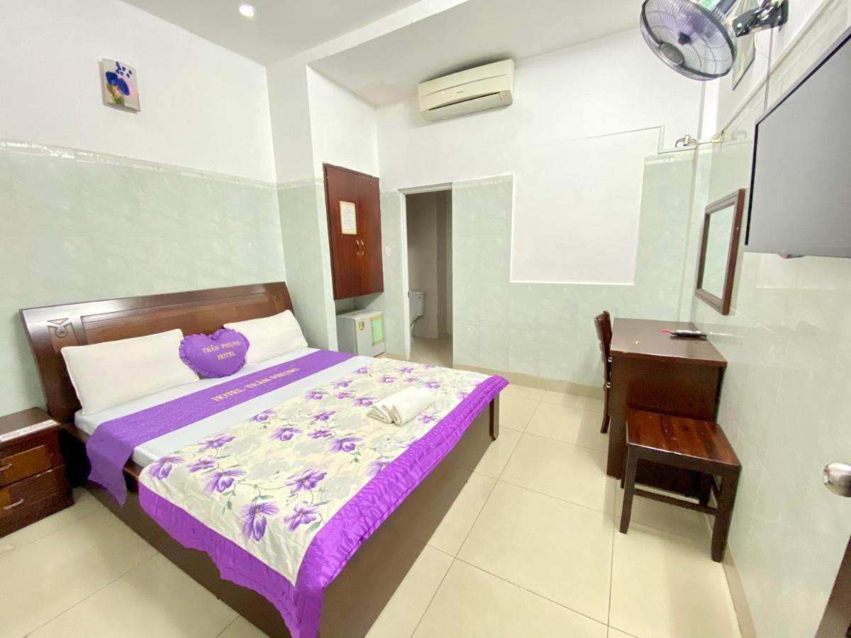 Tran Phung Hotel โฮจิมินห์ซิตี้ ภายนอก รูปภาพ